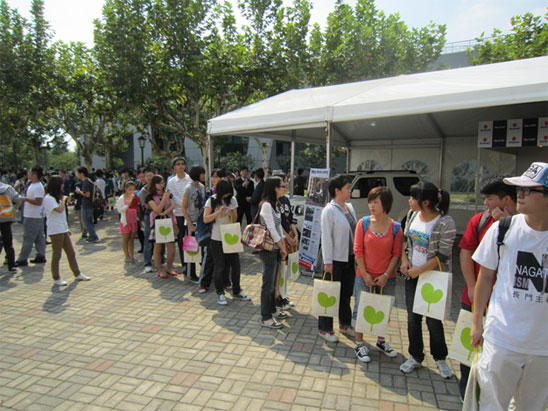 1560418596.jpg 201100927c.jpg